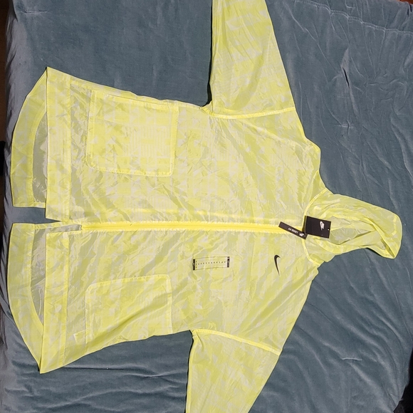 Nike Yellow Hooded Jacket - Picture 6 of 6